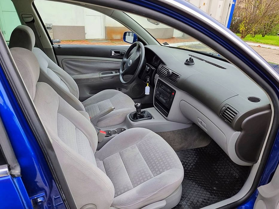 Parc Auto/ Vw Passat/1.6 Benzina/Impecabil