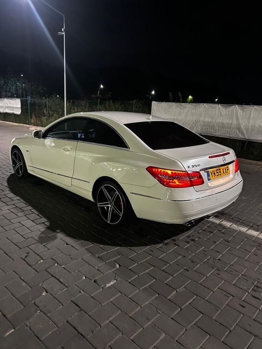 Dezmembrari Mercedes w207