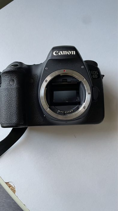 Aparat foto Canon 6D Mark I cu obiectiv 24-105 /f4
