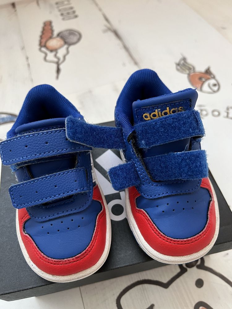 Adidas кожени маратонки 21 номер