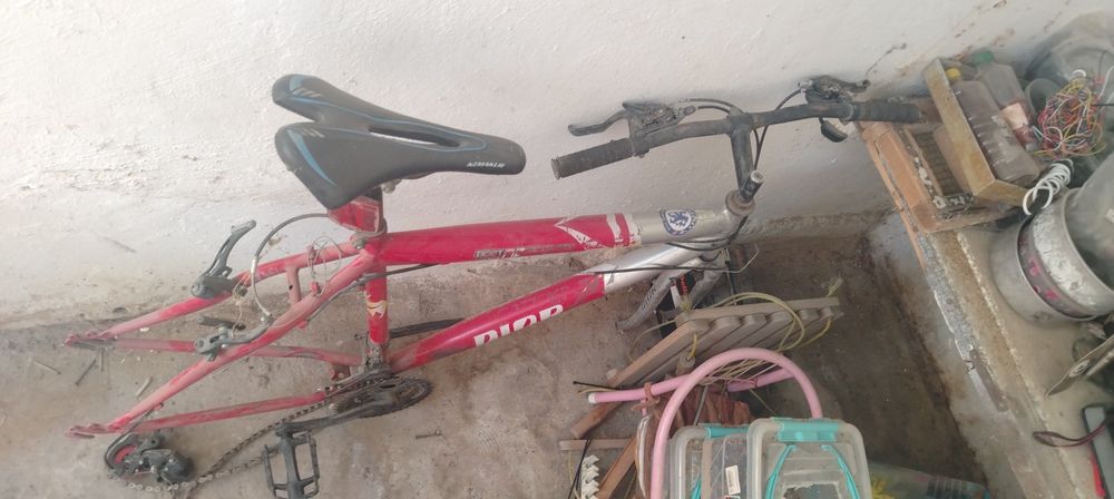 Продаю диски и 2 рамы, на запчасти или восстановление