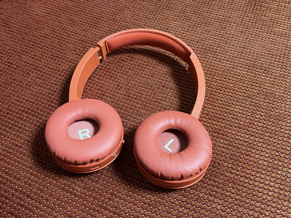 Vând căști stereo on-ear cu bluetooth Philips