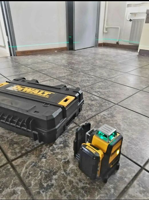 Лазерен нивелир девалт