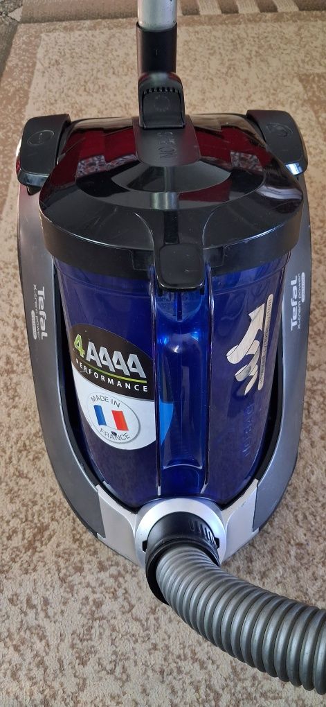 Пылесос Tefal...