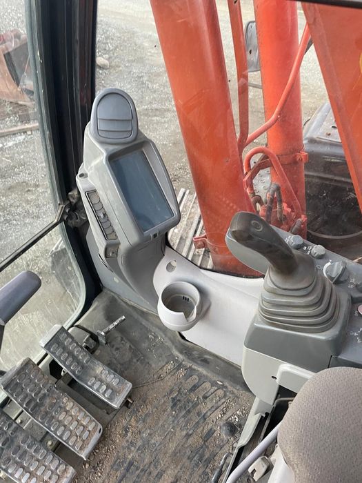 Excavator Hitachi zx130