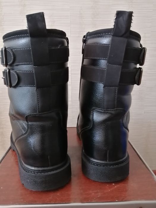 Ботинки зимние..