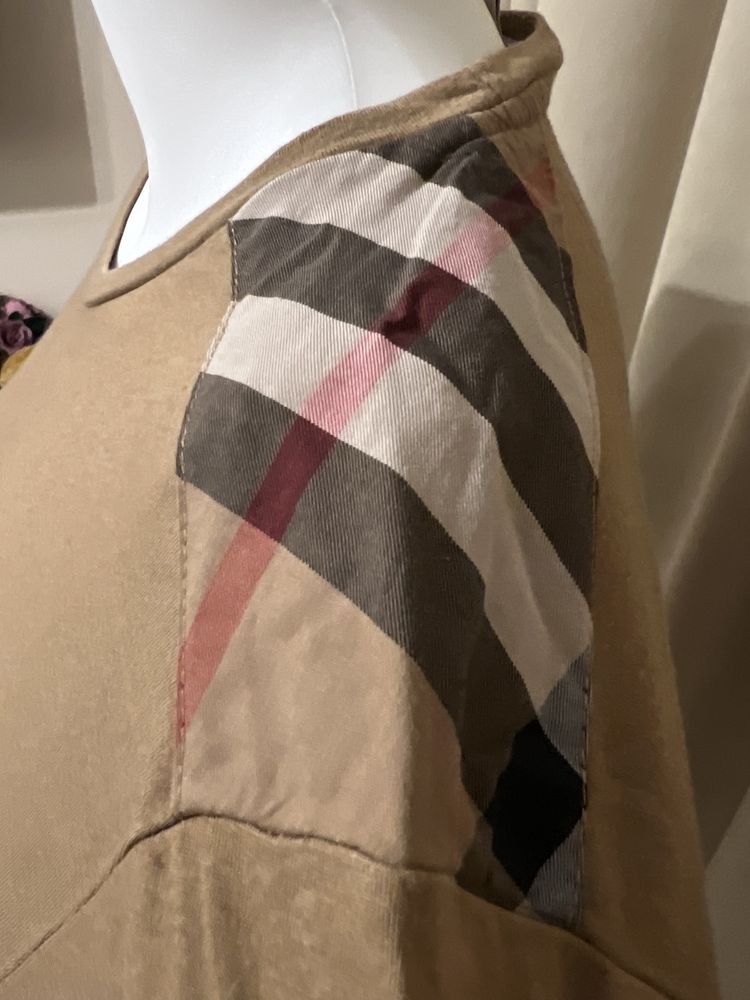 Burberry Valentino Nike