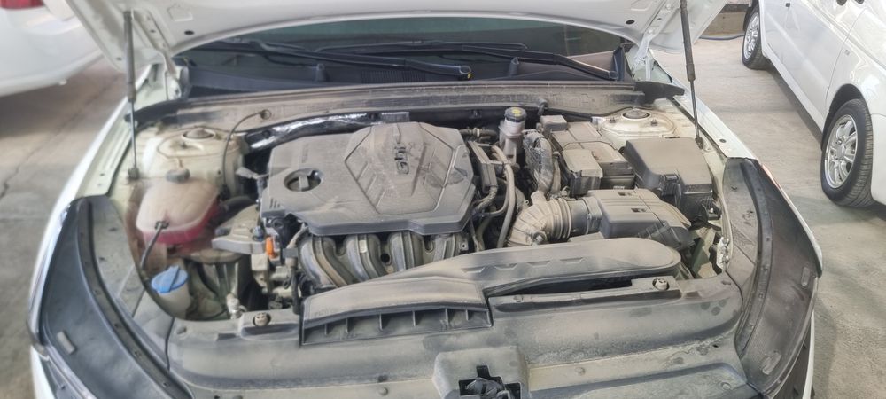 Продаётся кия к5 радное краска 2.5 матор 5 пазитсия