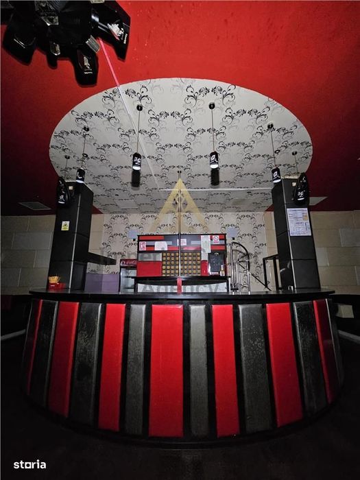 Spatiu comercial (fostul club ZENON) de VANZARE in Onesti