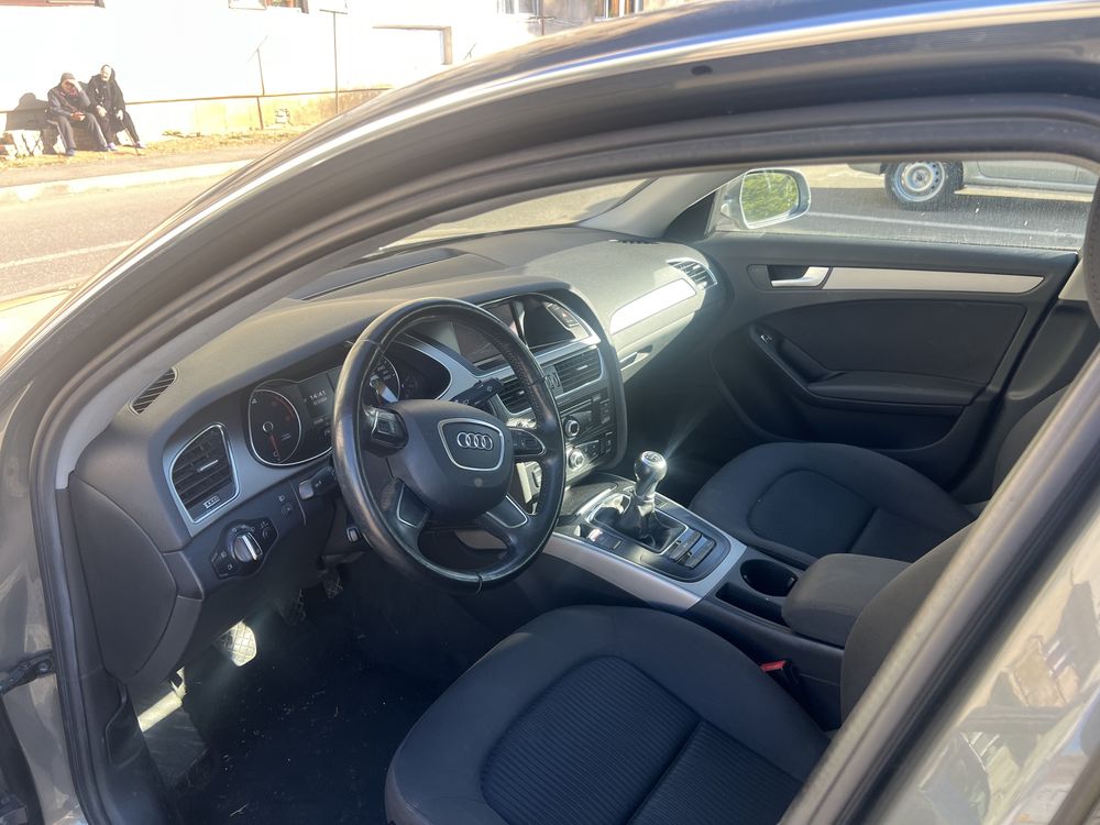 Se  vinde audi a4 recent adus