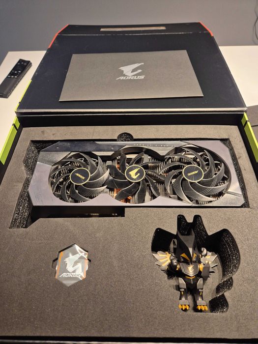 Видео карта Gigabyte Aorus Xtreme RTX 3090