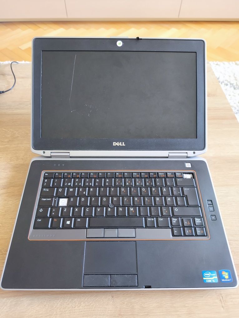 Latitude e6420 с неработещ екран и без ssd/hdd