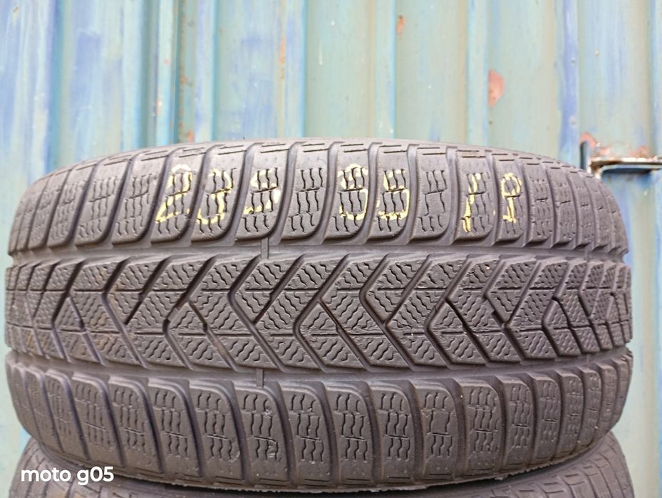 Anvelope iarna Pirelli 235 35 19