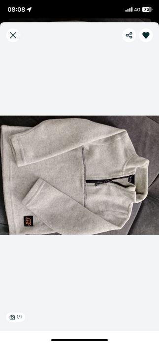 Кофта на 4 года состояние отличное