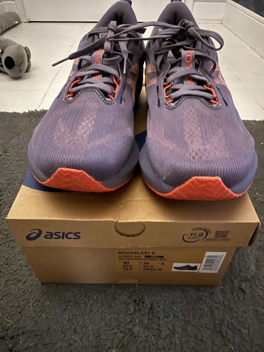 Asics Novablast 5,nr.44,ca noi.
