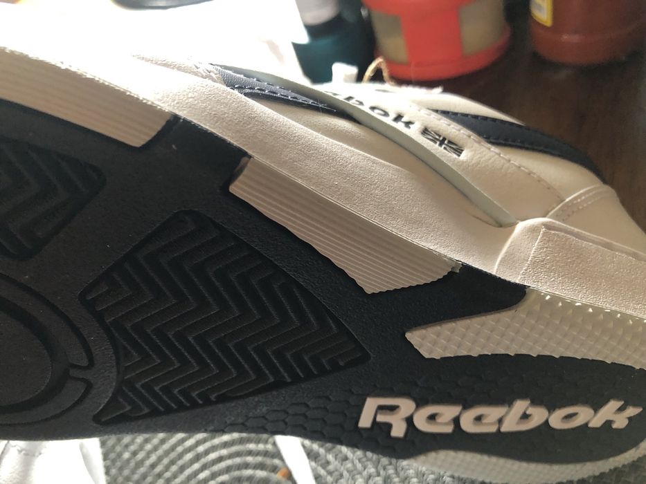 Кожени маратонки Reebok Чисто нови.