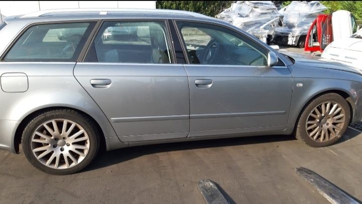 Dezmembrez audi a4 b7