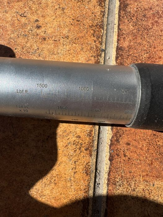 KS Tools cheie dinamometrică cu cursă scurtă de 1", 500-2000 Nm