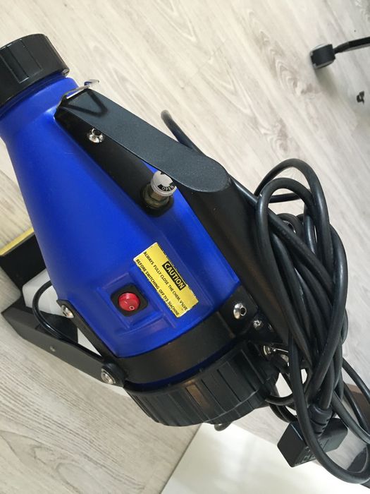 Aparat uz casnic sau industrial pentru   dezinfectie suprafete