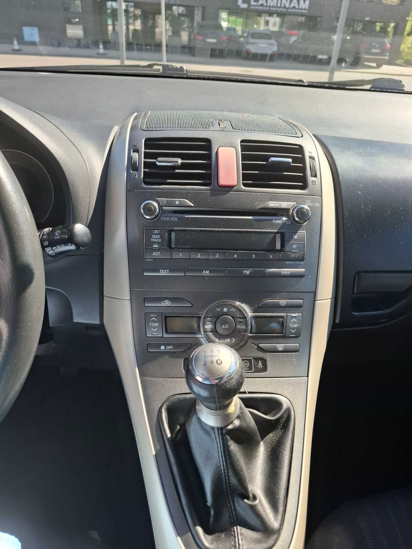 Toyota Auris 2008 D4-D 1.4л 90 к.с. - готова за употреба