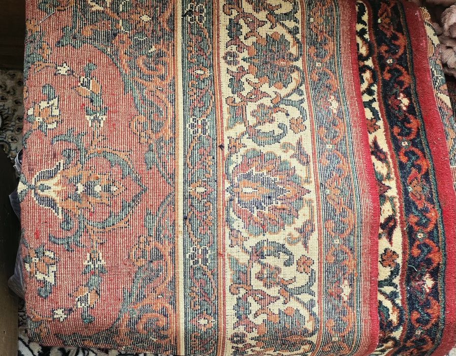 Отдам даром ковер