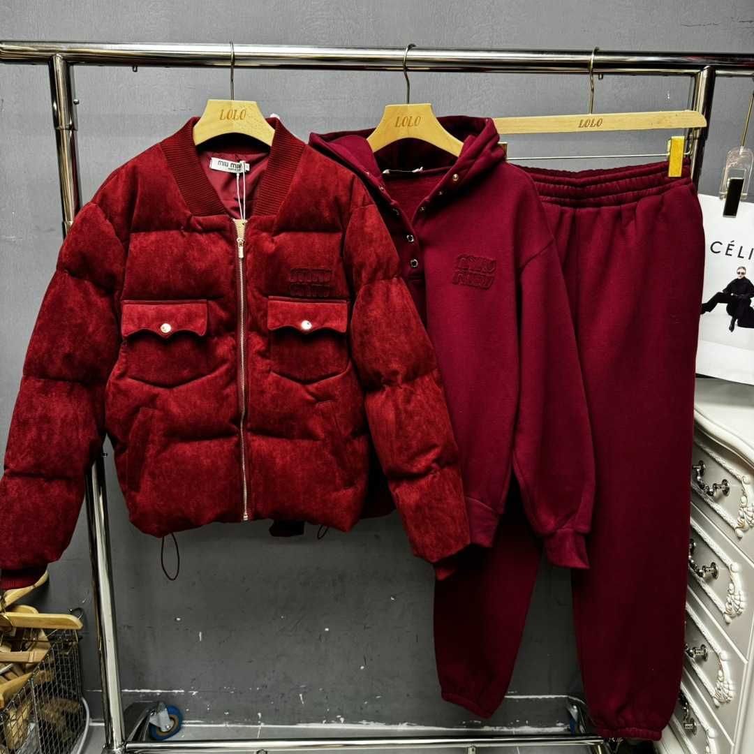 Тройка от miu miu