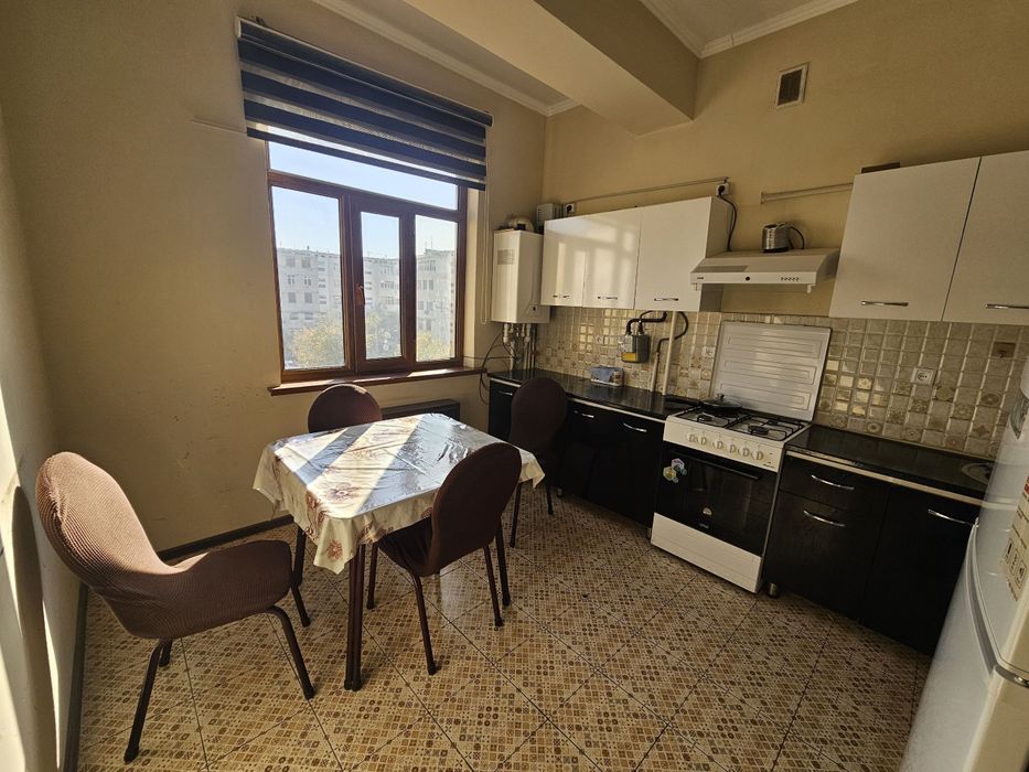 2 xonali yaxshi ta'mirlangan kvartira sotiladi