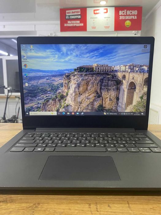 Ноутбук Lenovo 82C6/sk151760