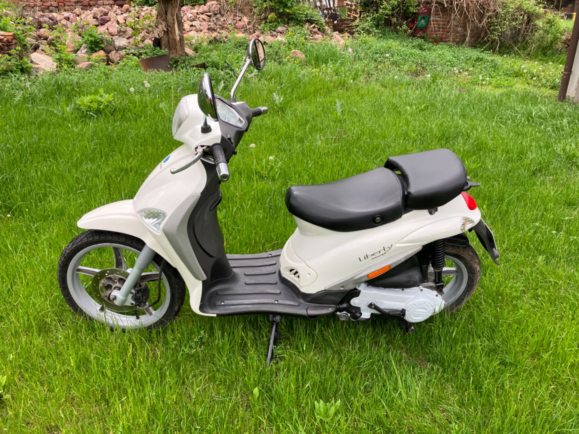 Втора седалка за едноместно piaggio LIberty