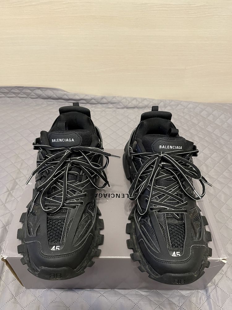 Balenciaga Track Black