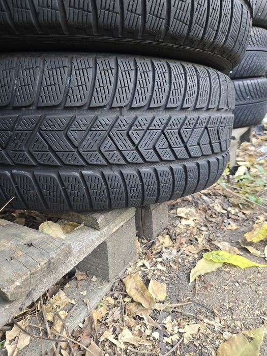 2бр. 235 55 19 Pirelli RunFlat зимни.