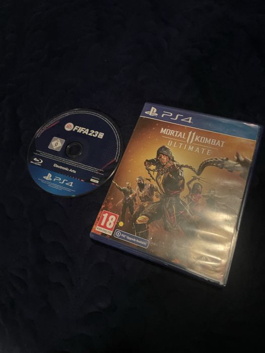 Ps 4 3 manete 2 jocuri