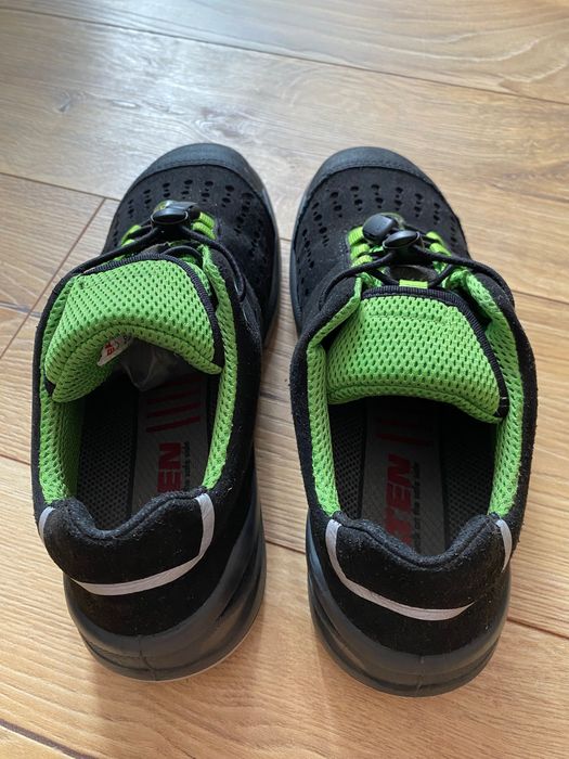 ELTEN-g h e t e de lucru, stare impecabila, cu bombeu, pr barbati, 40