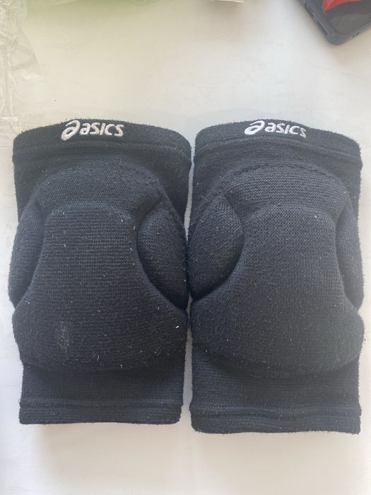 Наколеники для волейбола асикс