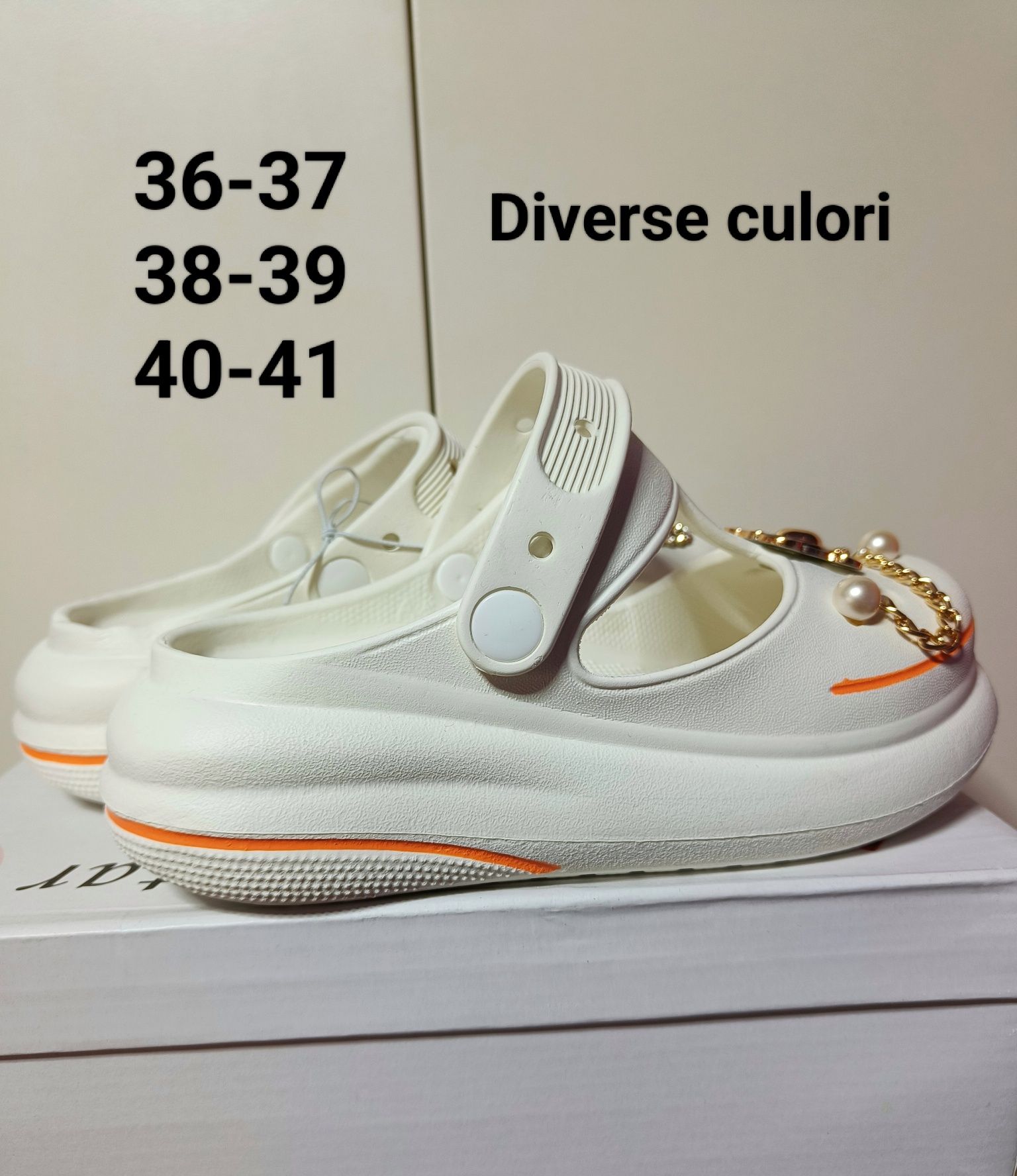 Saboți noi CROCS