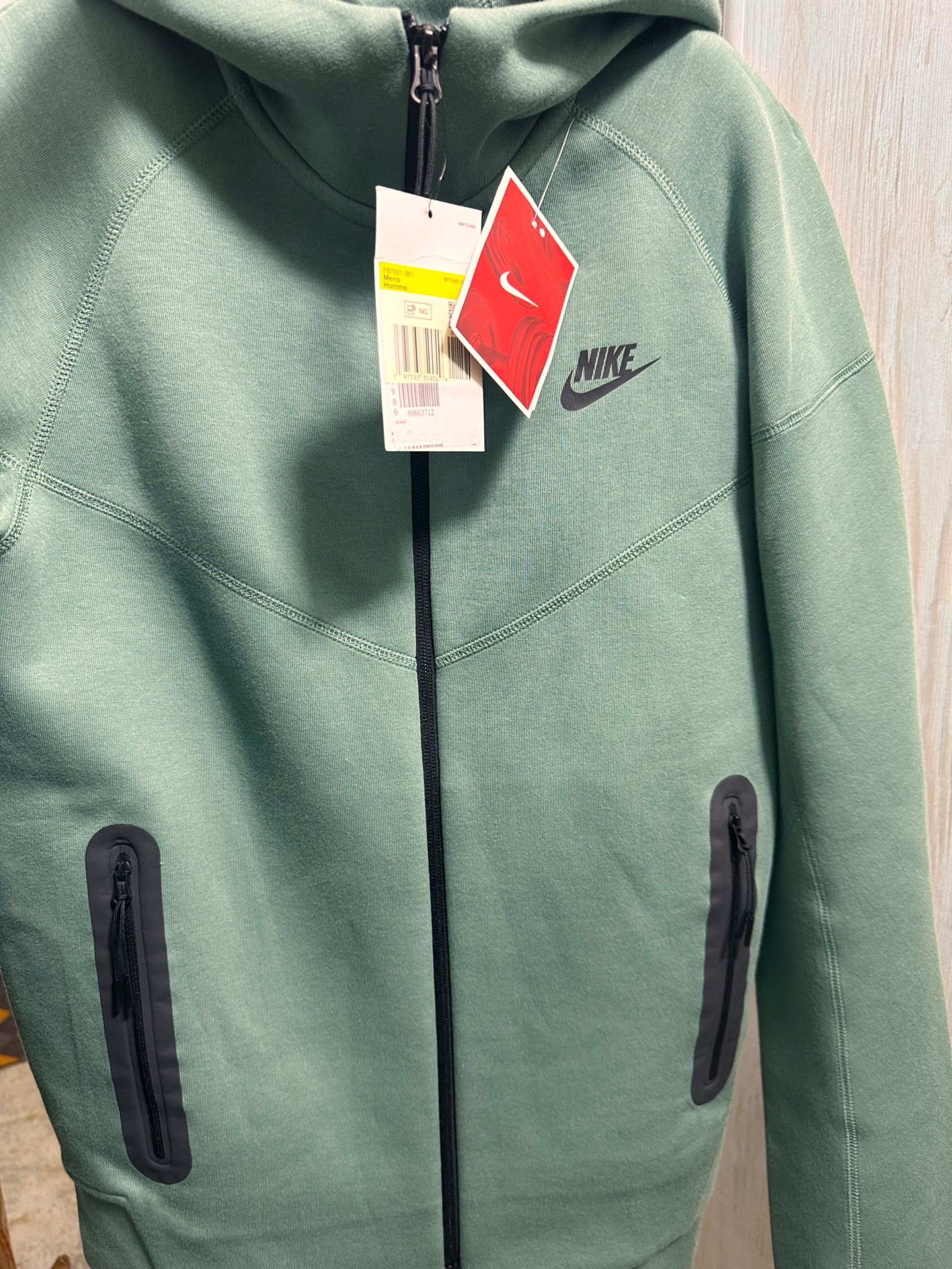 Спортивный костюм Nike , оригинал