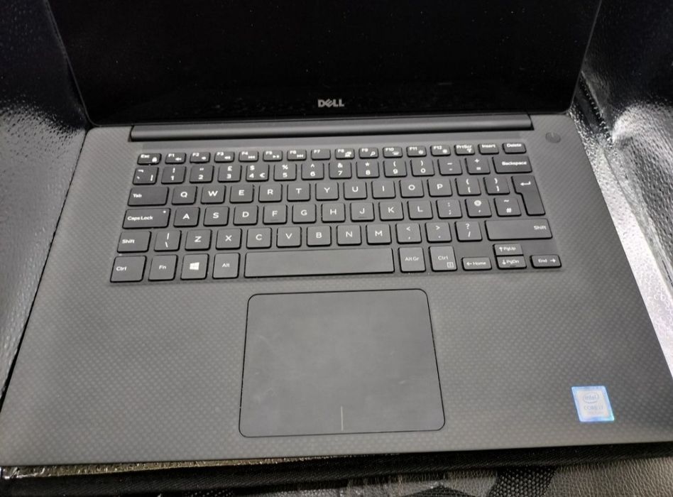 Laptop touch Dell XPS Intel i7 16GB-RAM 512GB SSD NVIDIA GeForce 1050