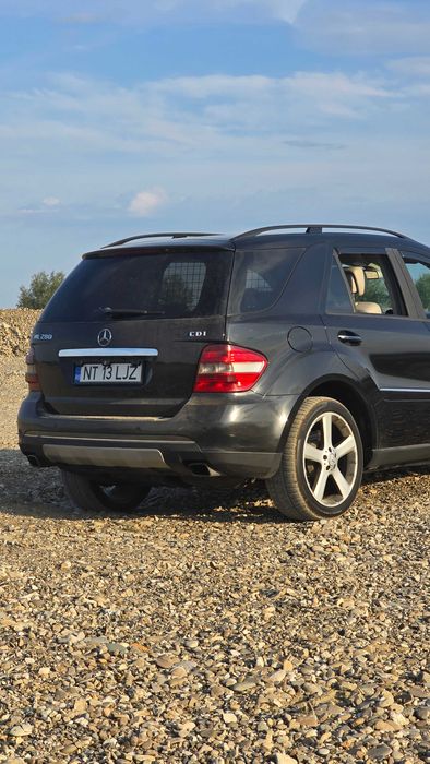 Mercedes Benz ML w164 autoutilitara