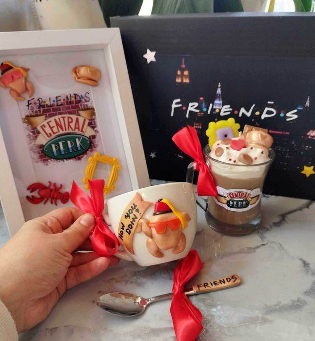 Подаръчна кутия Приятели / Friends + подарък лъжичка