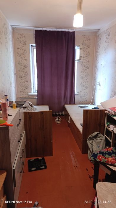 Своя. Гостиница Россия. 2 комнатная. Балкон 2*6.