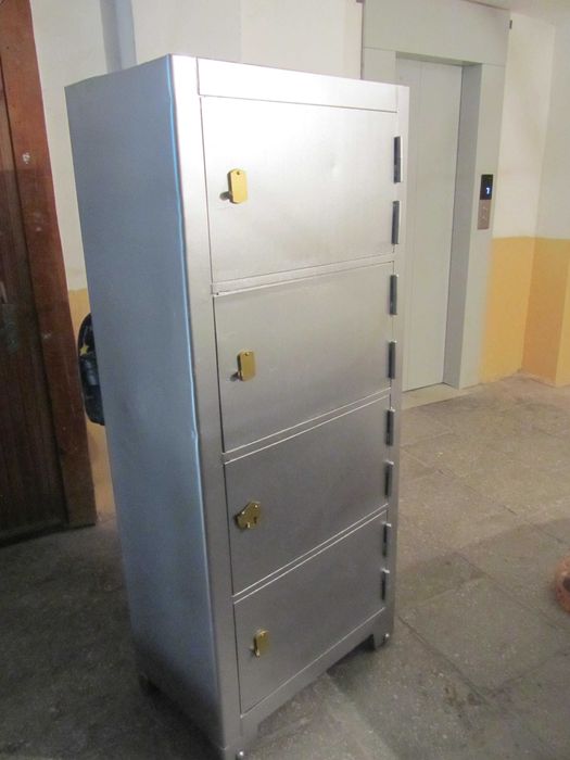 Продам сейф-шкаф!!!