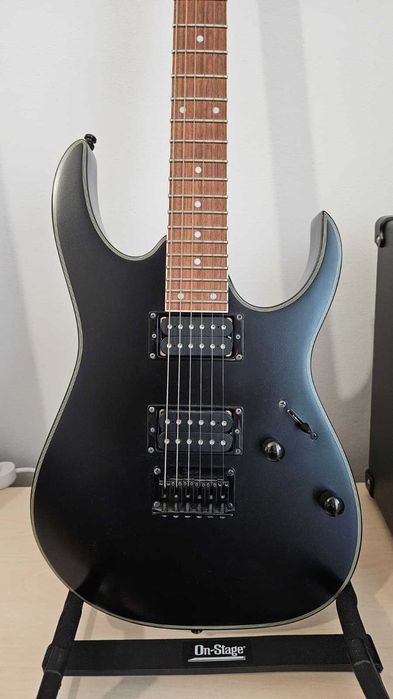 Chitara electrica Ibanez RG421EX-BKF si amplificator BOSS KATANA 50