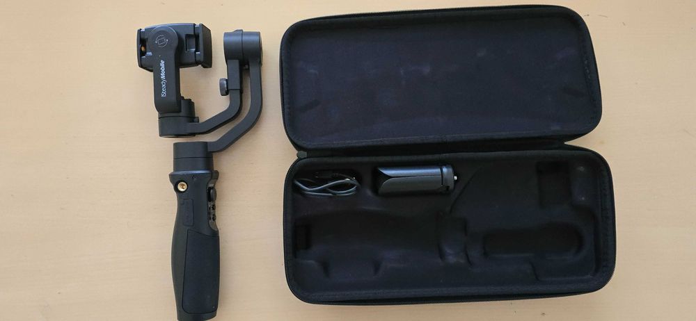 Продавам гимбал/ стабилизатор Hohem iSteady Mobile