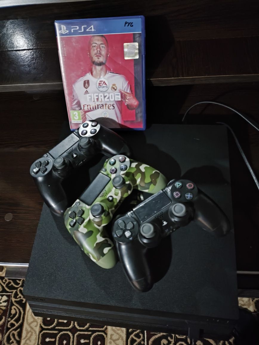 Ps4 pro 1Tr xolati yaxshi
