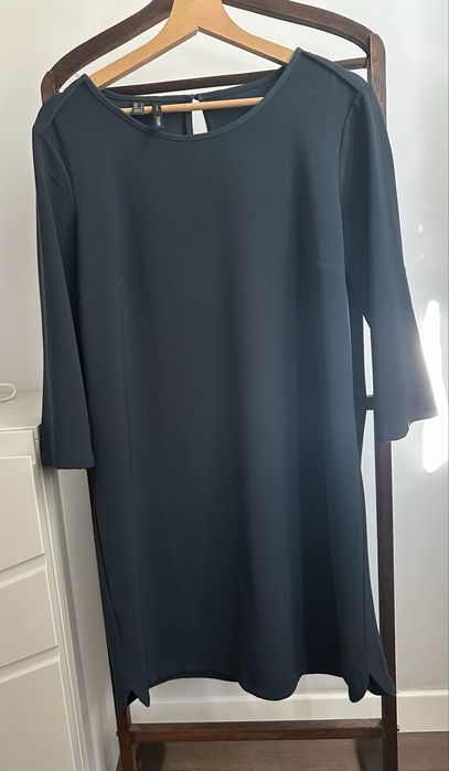 Рокля на Mango с три четвърти ръкави