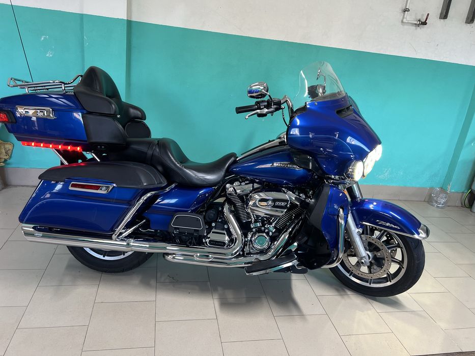 Harley Davidson Electra glide(street glide) sau schimb cu pan america