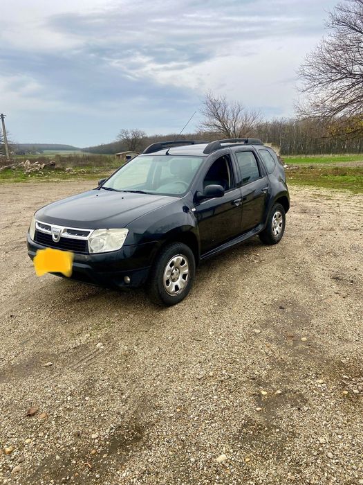 Vând Dacia Duster