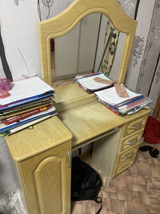 Туалетный столик