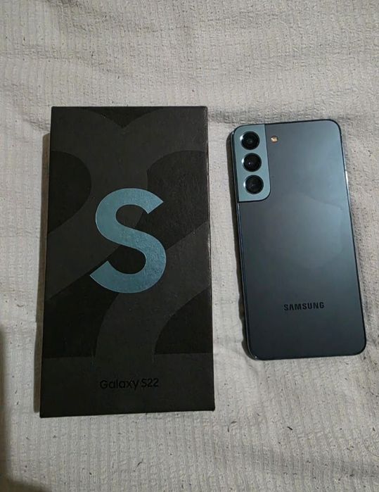 Продам Samsung s22 256gb