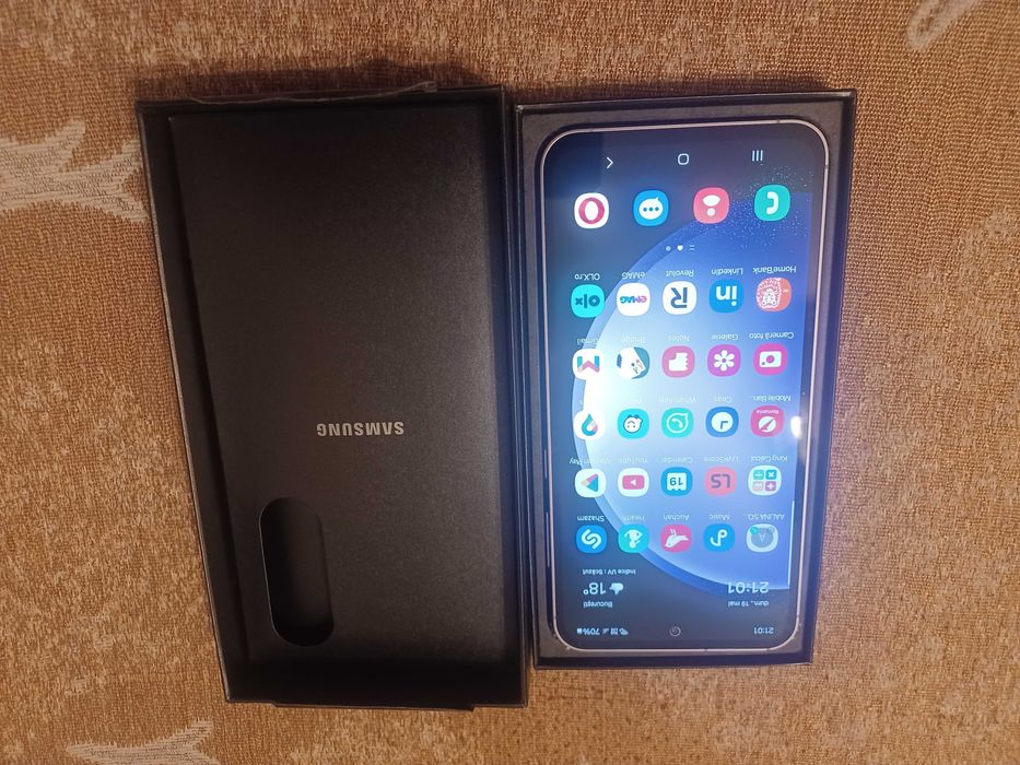 Samsung Galaxy S23 FE full box, 4 luni garantie, stare excelenta